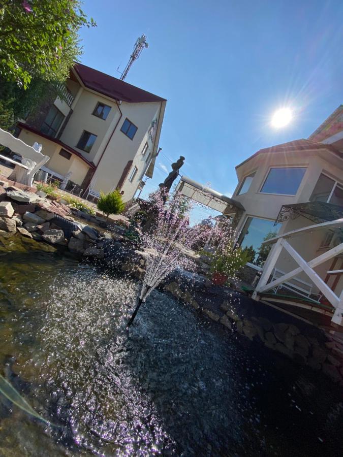 Pid Yavorom Hotell Drogomirchany Exteriör bild
