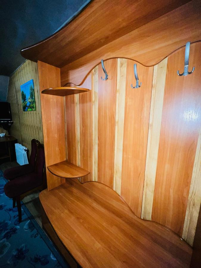 Pid Yavorom Hotell Drogomirchany Rum bild