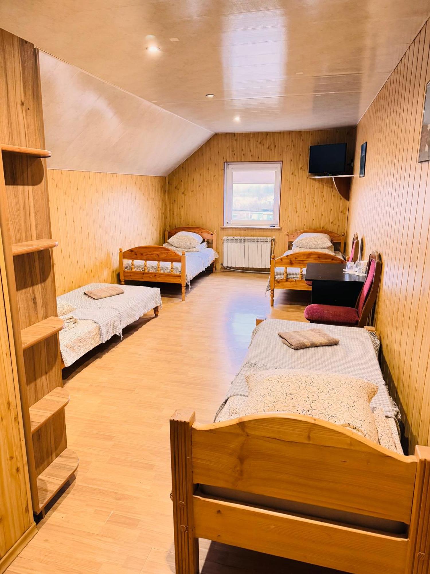 Pid Yavorom Hotell Drogomirchany Exteriör bild