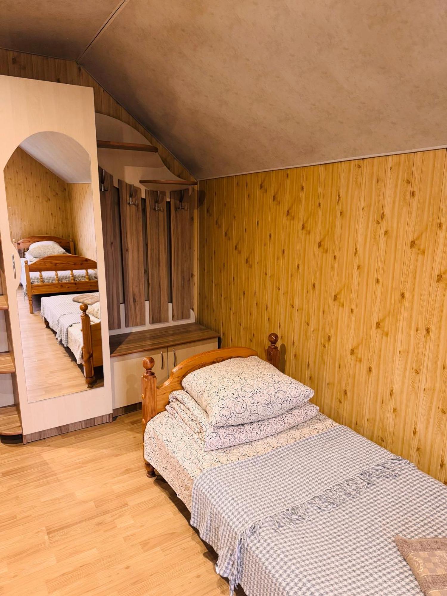 Pid Yavorom Hotell Drogomirchany Exteriör bild