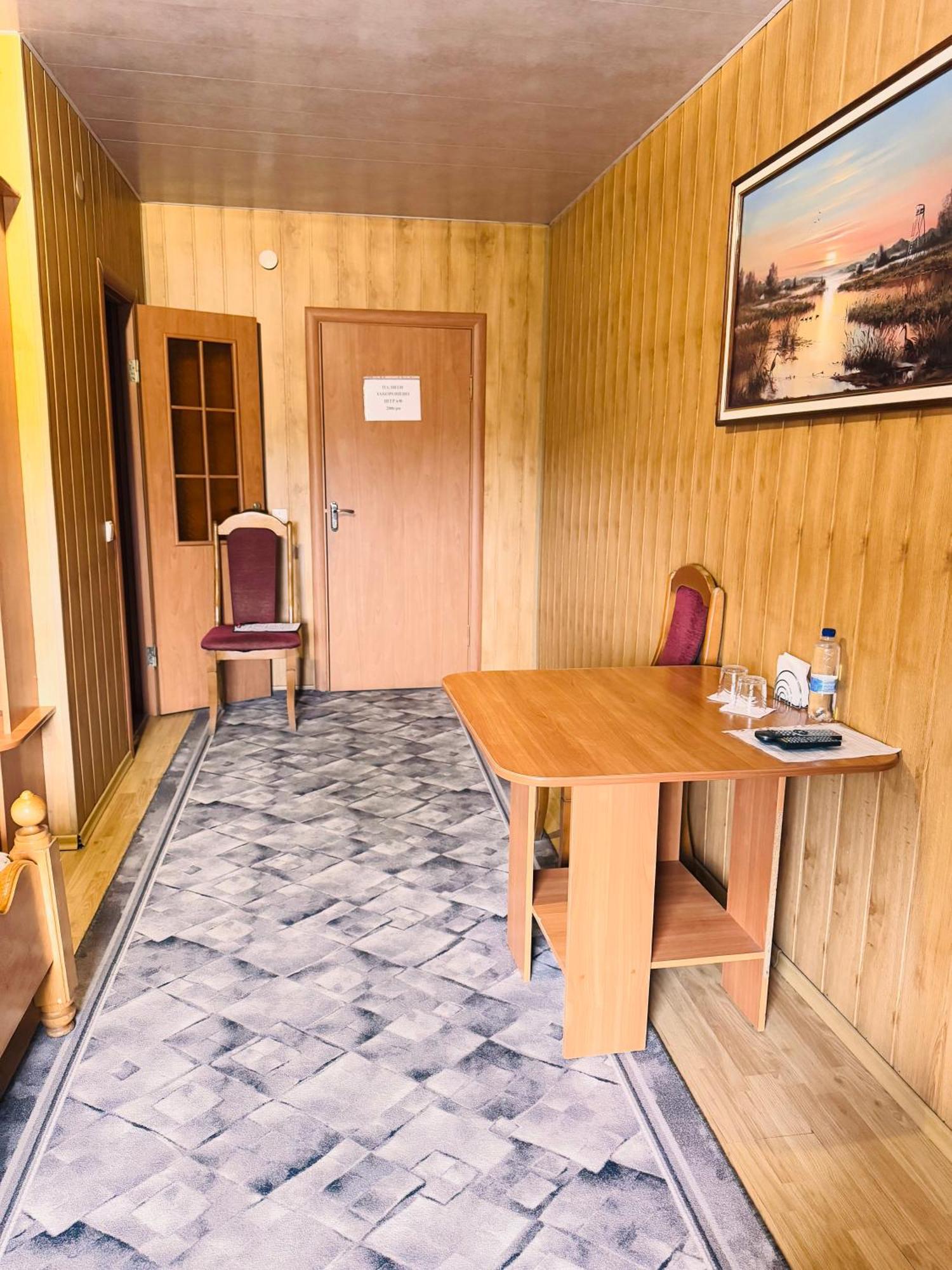 Pid Yavorom Hotell Drogomirchany Exteriör bild