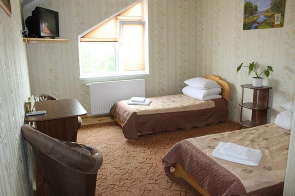Pid Yavorom Hotell Drogomirchany Rum bild