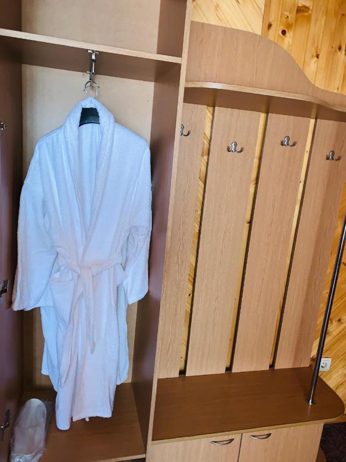 Pid Yavorom Hotell Drogomirchany Exteriör bild