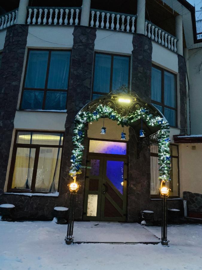 Pid Yavorom Hotell Drogomirchany Exteriör bild