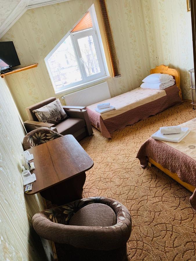 Pid Yavorom Hotell Drogomirchany Exteriör bild